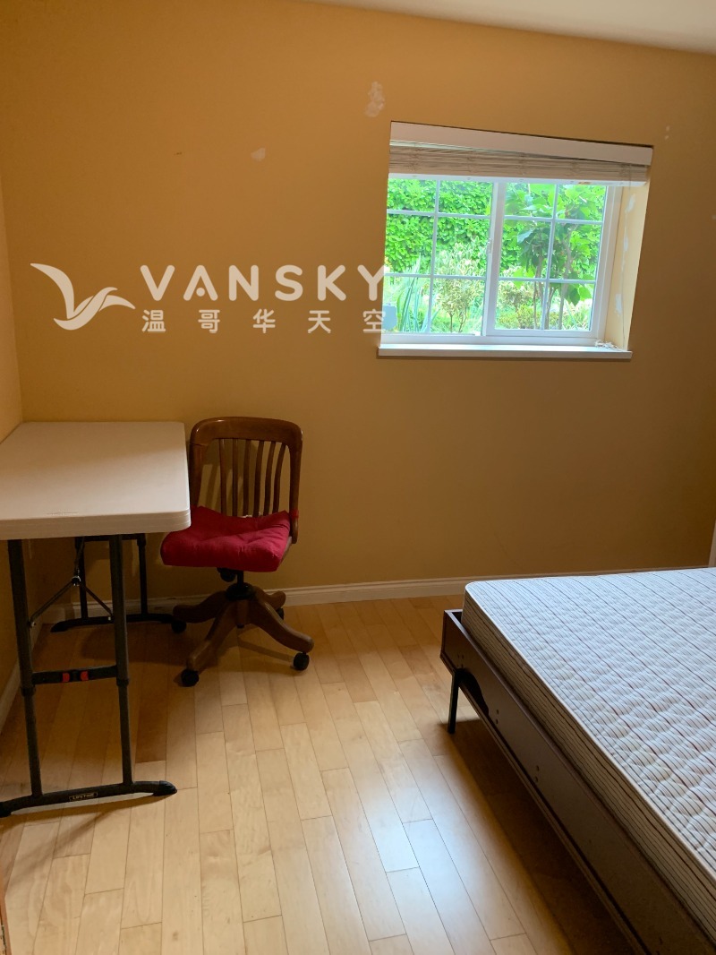 260501163655_Downstair small bedroom.jpg
